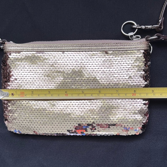 COACH Poppy Gold Sequin Wristlet - Picture 5 of 6